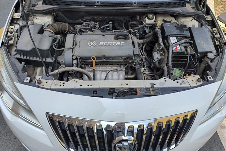 Used Buick GT 2013 XT 1.6L Automatic Fashion Edition Engine Bay