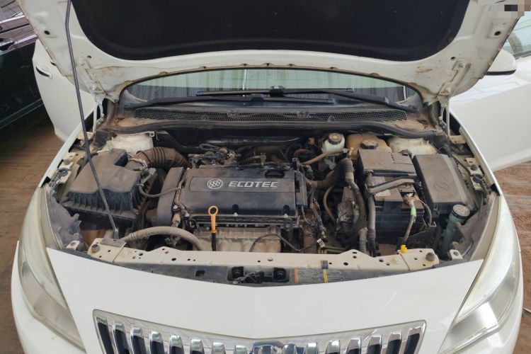 Used Buick GT 2013 XT 1.6L Automatic Fashion Edition Engine Bay