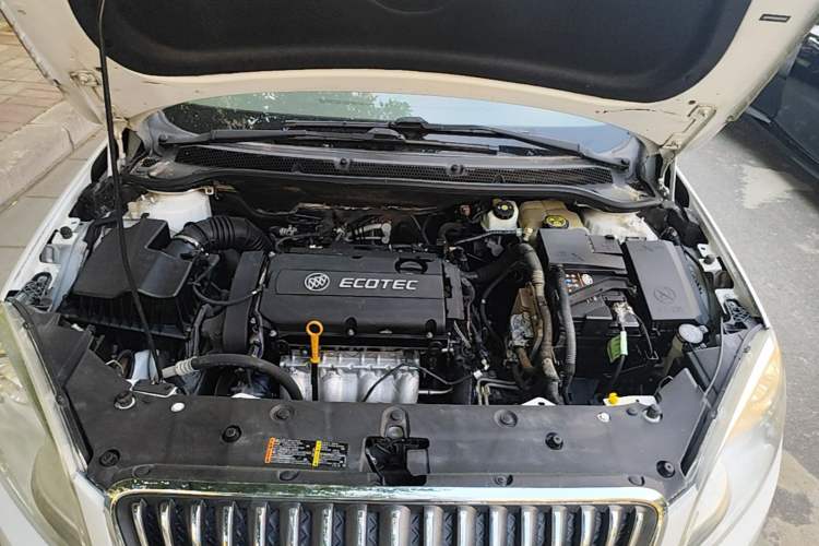 Used Buick GT 2013 GT 1.6L Automatic Comfort Edition Engine Bay
