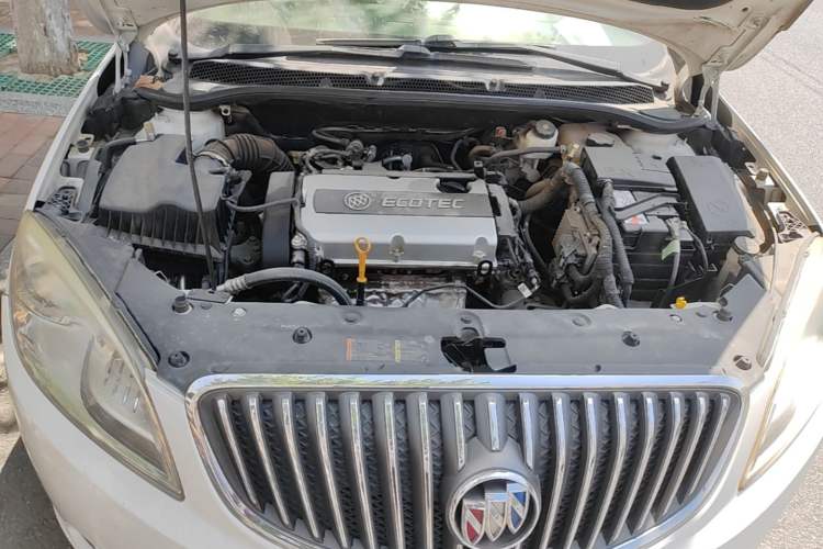 Used Buick GT 2013 GT 1.6L Automatic Fashion Edition Engine Bay