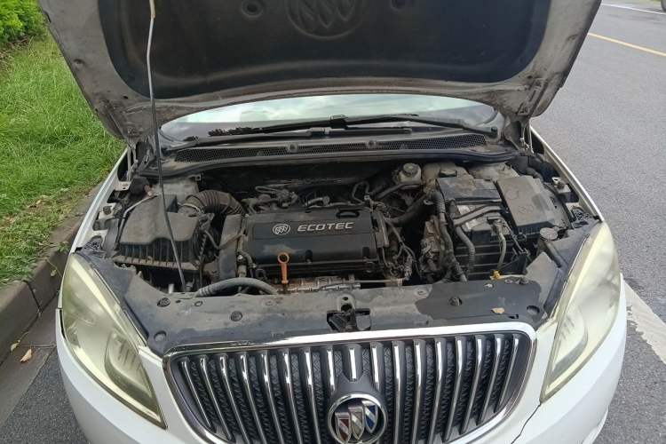 Used Buick GT 2013 GT 1.6L Manual Entry-Level Model Engine Bay