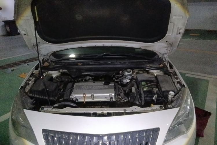 Used Buick GT 2013 XT 1.6L Automatic Fashion Edition Engine Bay