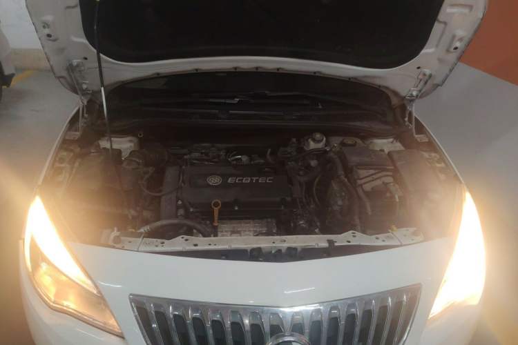 Used Buick GT 2013 XT 1.6L Automatic Fashion Edition Engine Bay