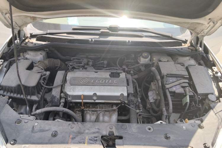 Used Buick GT 2013 GT 1.6L Automatic Fashion Edition Engine Bay