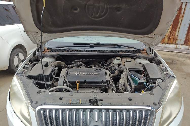 Used Buick GT 2013 GT 1.6L Manual Entry-Level Model Engine Bay