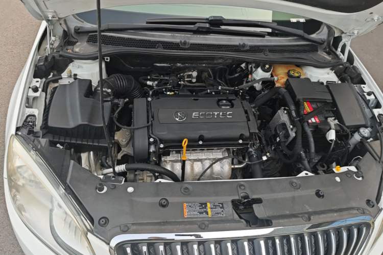 Used Buick GT 2013 GT 1.6L Manual Entry-Level Model Engine Bay