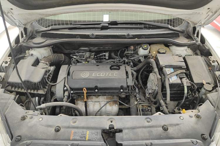 Used Buick GT 2013 GT 1.6L Automatic Fashion Edition Engine Bay