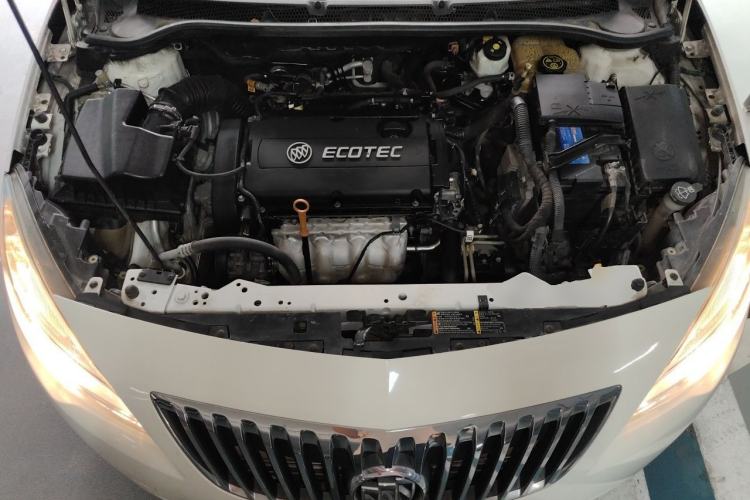 Used Buick GT 2013 XT 1.6L Automatic Fashion Edition Engine Bay