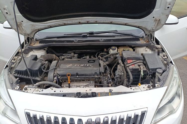 Used Buick GT 2013 XT 1.6L Automatic Fashion Edition Engine Bay
