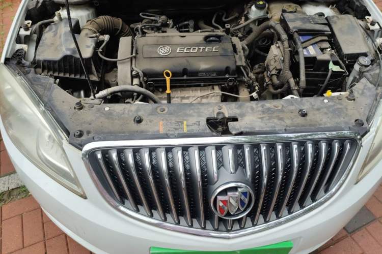 Used Buick GT 2013 GT 1.6L Manual Entry-Level Model Engine Bay