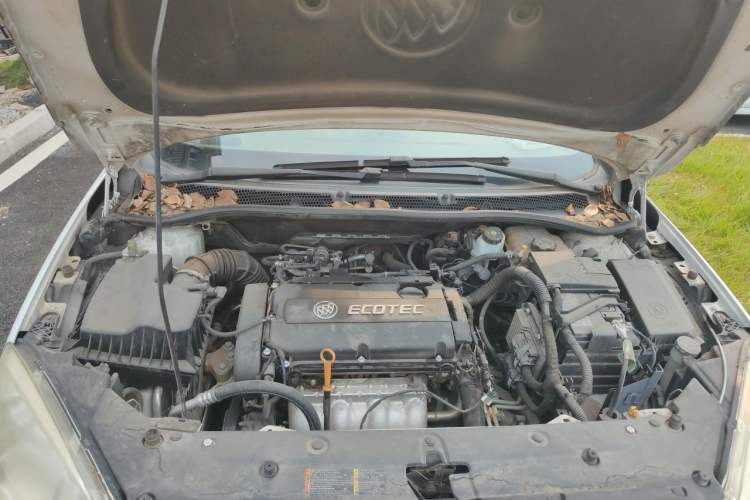 Used Buick GT 2013 GT 1.6L Automatic Fashion Edition Engine Bay