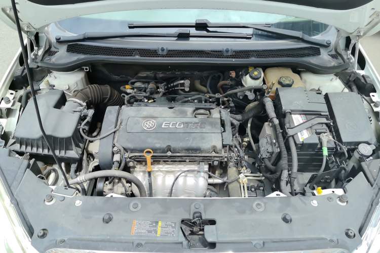 Used Buick GT 2013 GT 1.6L Automatic Fashion Edition Engine Bay