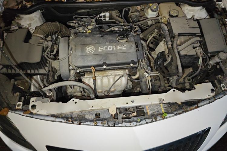 Used Buick GT 2013 XT 1.6L Automatic Fashion Edition Engine Bay