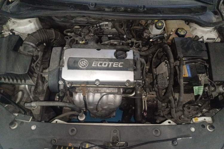 Used Buick GT 2013 GT 1.6L Automatic Fashion Edition Engine Bay