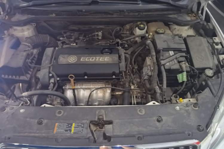 Used Buick GT 2013 GT 1.6L Automatic Fashion Edition Engine Bay