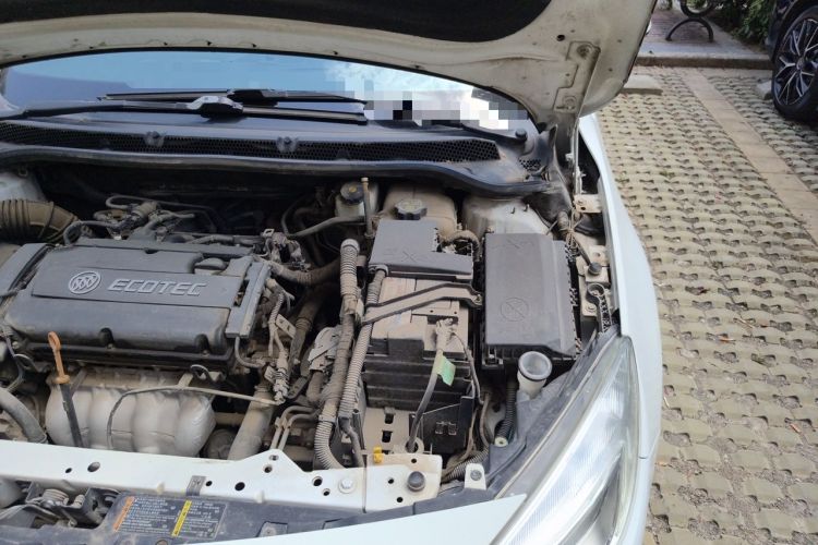 Used Buick GT 2013 XT 1.6L Automatic Fashion Edition Engine Bay Left