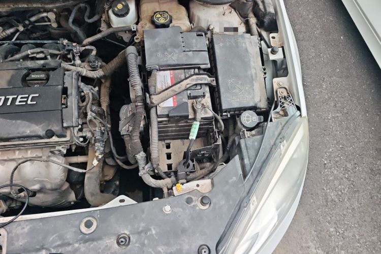 Used Buick GT 2013 GT 1.6L Manual Entry-Level Model Engine Bay Left