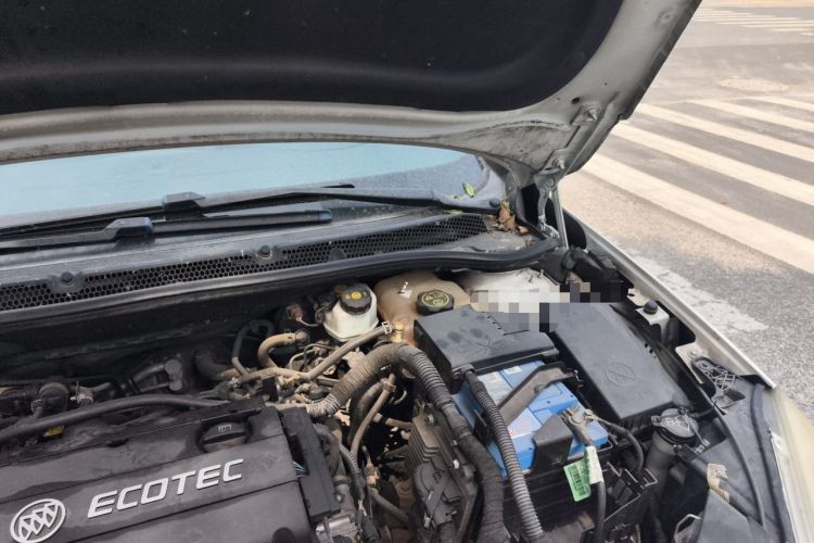 Used Buick GT 2013 GT 1.6L Automatic Fashion Edition Engine Bay Left