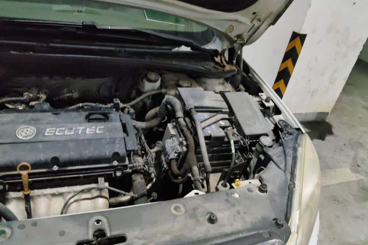 Used Buick GT 2013 GT 1.6L Manual Entry-Level Model Engine Bay Left