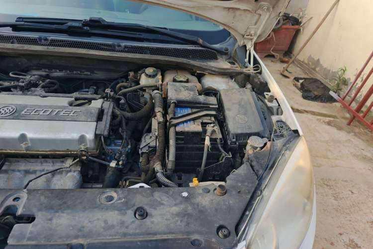 Used Buick GT 2013 GT 1.6L Automatic Comfort Edition Engine Bay Left