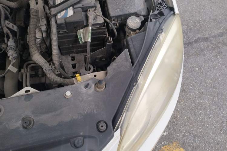 Used Buick GT 2013 GT 1.6L Automatic Fashion Edition Engine Bay Left