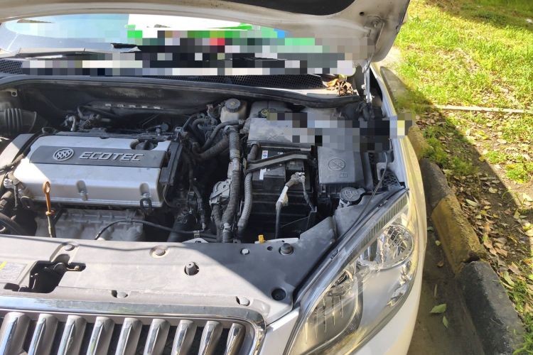 Used Buick GT 2013 GT 1.8L Automatic Fashion Edition Engine Bay Left