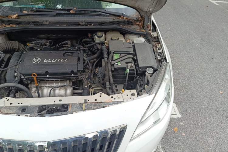 Used Buick GT 2013 XT 1.6L Automatic Fashion Edition Engine Bay Left