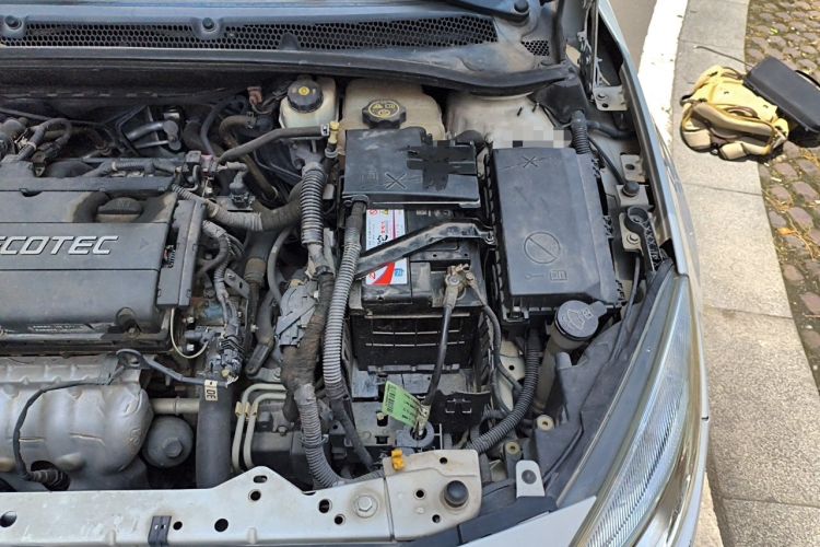 Used Buick GT 2013 XT 1.6L Automatic Fashion Edition Engine Bay Left