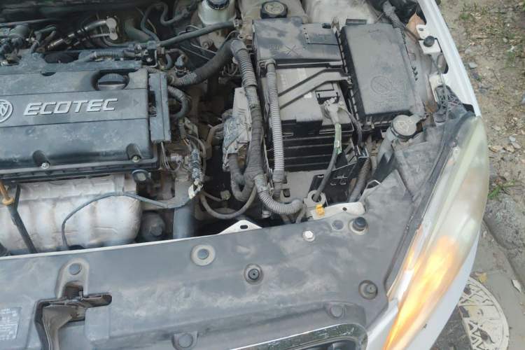 Used Buick GT 2013 GT 1.6L Manual Entry-Level Model Engine Bay Left