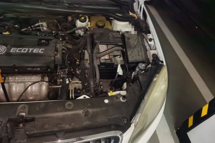 Used Buick GT 2013 GT 1.6L Automatic Fashion Edition Engine Bay Left