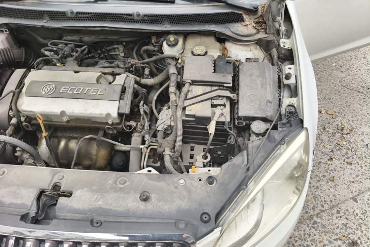 Used Buick GT 2013 GT 1.6L Automatic Fashion Edition Engine Bay Left
