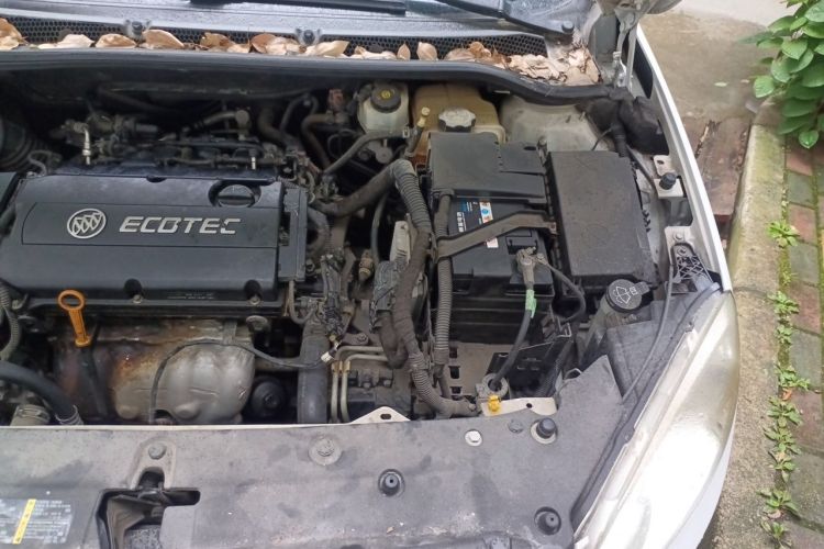 Used Buick GT 2013 GT 1.8L Automatic Fashion Edition Engine Bay Left