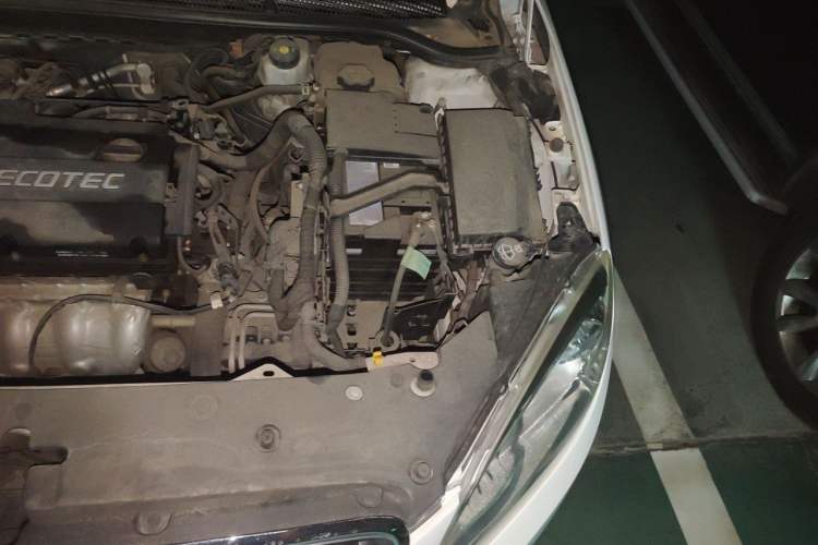 Used Buick GT 2013 GT 1.6L Automatic Fashion Edition Engine Bay Left