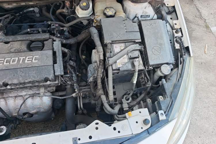 Used Buick GT 2013 XT 1.6L Automatic Fashion Edition Engine Bay Left