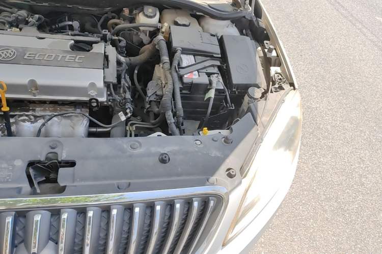 Used Buick GT 2013 GT 1.6L Automatic Fashion Edition Engine Bay Left