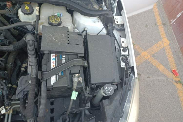 Used Buick GT 2013 XT 1.6L Automatic Fashion Edition Engine Bay Left