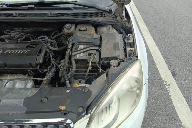 Used Buick GT 2013 GT 1.6L Manual Entry-Level Model Engine Bay Left