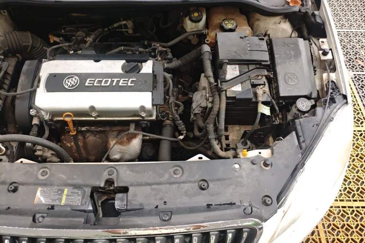 Used Buick GT 2013 GT 1.6L Manual Entry-Level Model Engine Bay Left