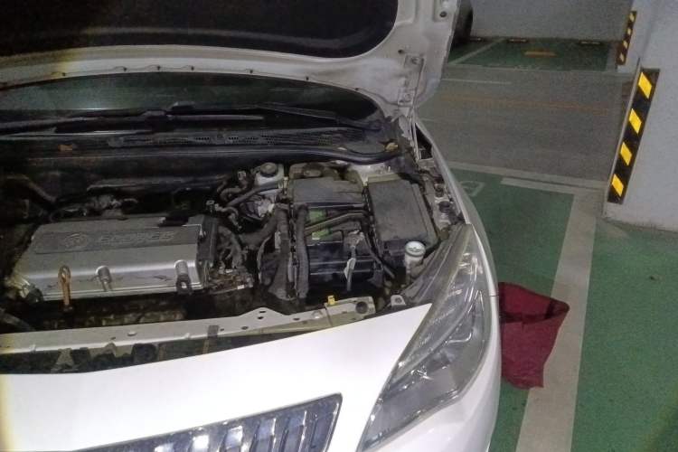 Used Buick GT 2013 XT 1.6L Automatic Fashion Edition Engine Bay Left