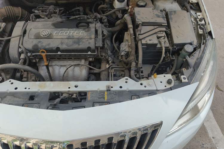 Used Buick GT 2013 XT 1.6L Automatic Fashion Edition Engine Bay Left