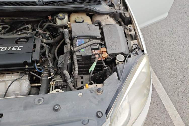 Used Buick GT 2013 GT 1.6L Automatic Fashion Edition Engine Bay Left