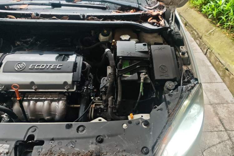 Used Buick GT 2013 GT 1.6L Automatic Fashion Edition Engine Bay Left