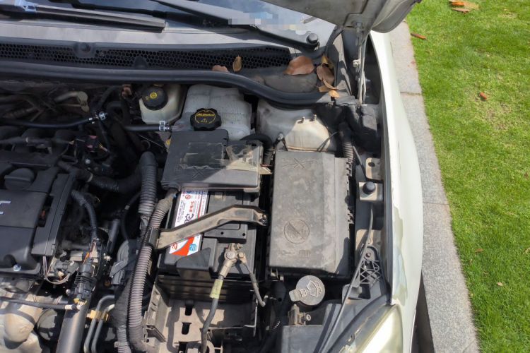 Used Buick GT 2013 GT 1.6L Automatic Fashion Edition Engine Bay Left