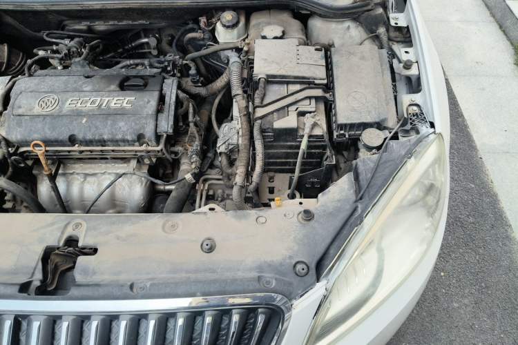 Used Buick GT 2013 GT 1.6L Automatic Fashion Edition Engine Bay Left