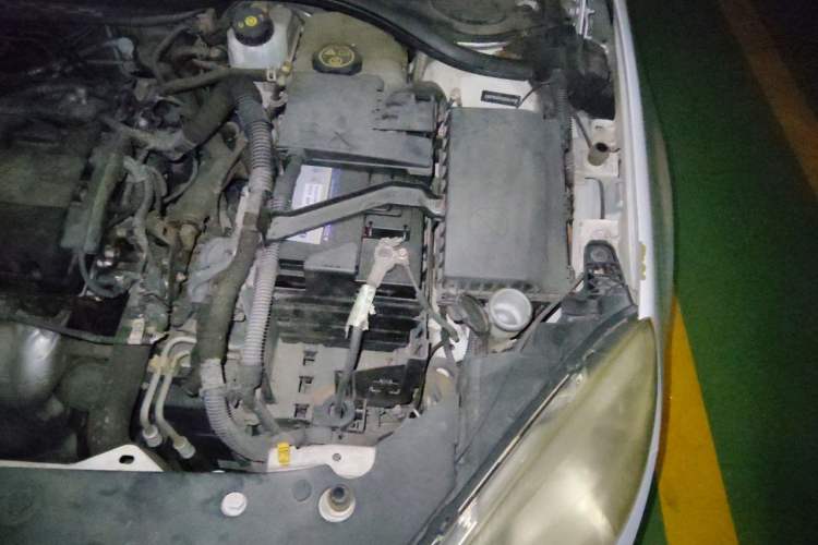 Used Buick GT 2013 GT 1.6L Automatic Fashion Edition Engine Bay Left