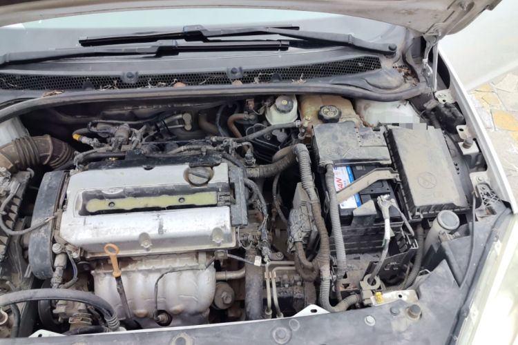 Used Buick GT 2013 GT 1.6L Automatic Fashion Edition Engine Bay Left
