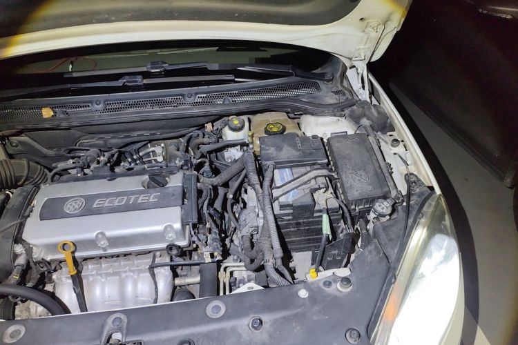 Used Buick GT 2013 GT 1.6L Automatic Fashion Edition Engine Bay Left