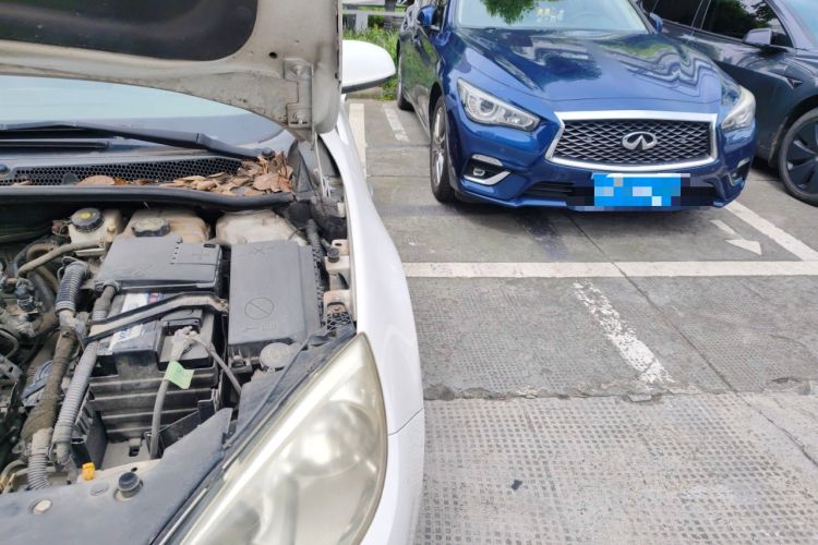 Used Buick GT 2013 GT 1.6L Automatic Fashion Edition Engine Bay Left