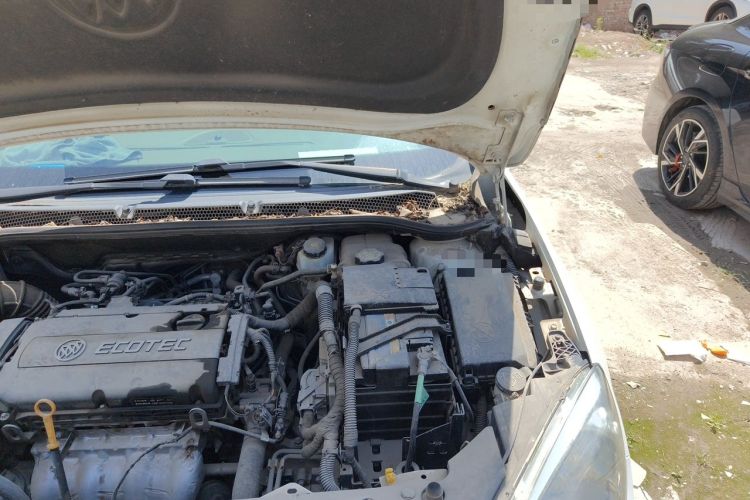 Used Buick GT 2013 GT 1.6L Automatic Fashion Edition Engine Bay Left