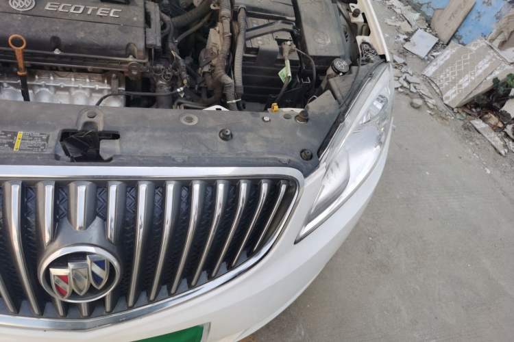 Used Buick GT 2013 GT 1.6L Automatic Fashion Edition Engine Bay Left